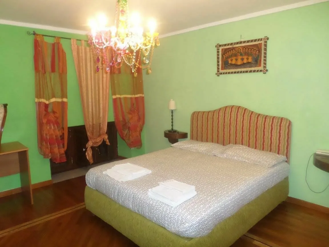 ** Guest house B&B Zia Sua Naples Italy